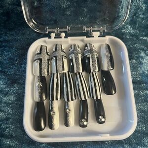 Hand Crafted Black and White Nail Art Set